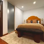 10 Pax Downtown The Emir's Free Parking