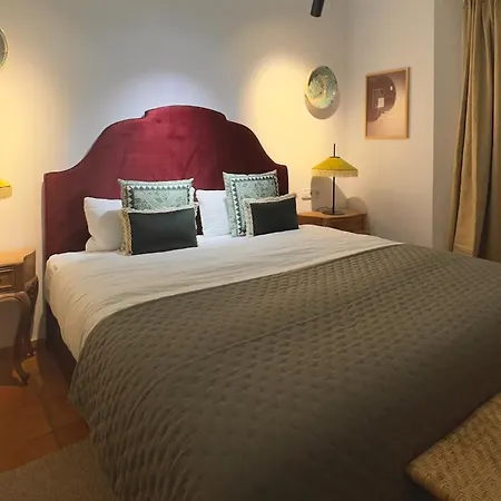 Villa 10 Pax Downtown The Emir's Free Parking