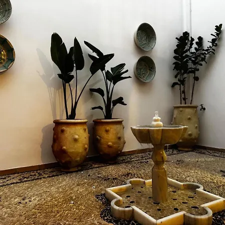 10 Pax Downtown The Emir's Free Parking Villa *