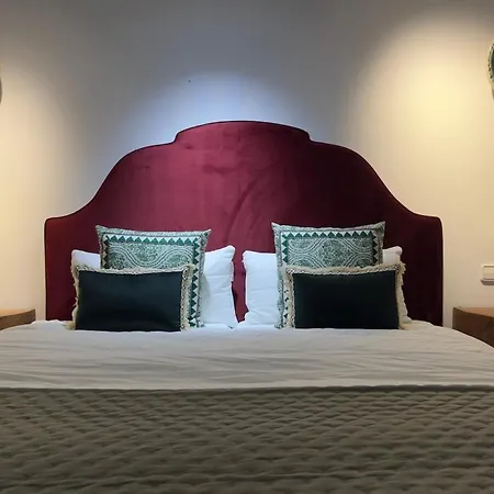 10 Pax Downtown The Emir's Free Parking Villa