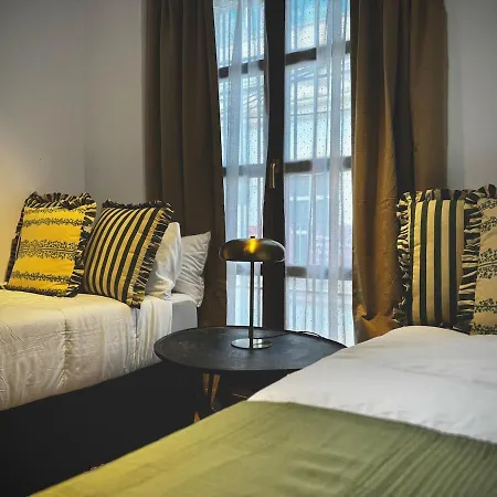 10 Pax Downtown The Emir's Free Parking Villa Cordoba