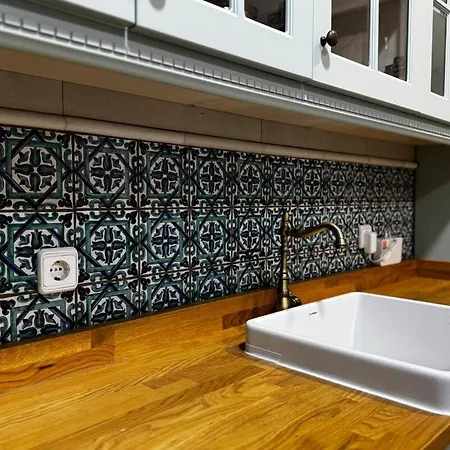 Villa 10 Pax Downtown The Emir's Free Parking *