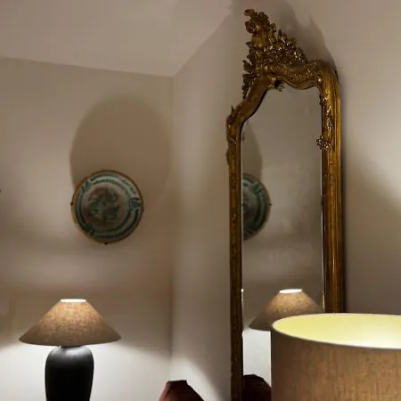 Villa 10 Pax Downtown The Emir's Free Parking Cordoba