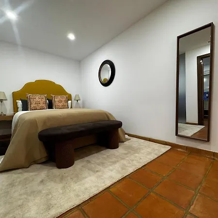 Villa 10 Pax Downtown The Emir's Free Parking