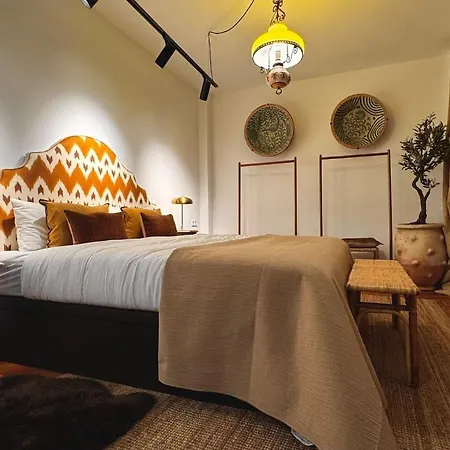 10 Pax Downtown The Emir's Free Parking Villa Cordoba