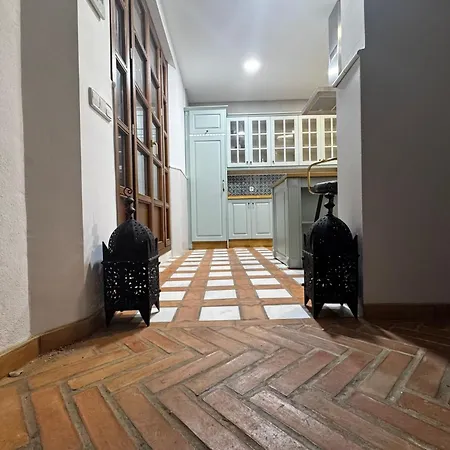 10 Pax Downtown The Emir's Free Parking Villa