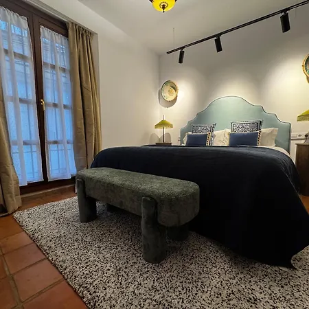 Villa 10 Pax Downtown The Emir's Free Parking
