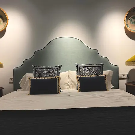 Villa 10 Pax Downtown The Emir's Free Parking