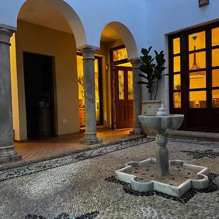 Villa 10 Pax Downtown The Emir's Free Parking