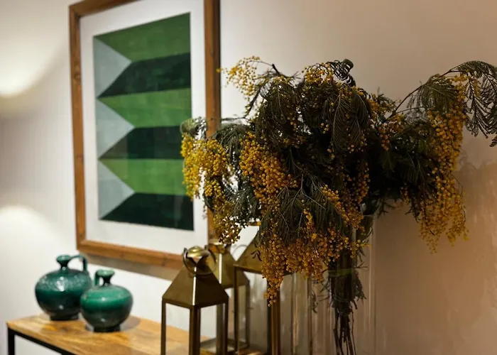 10 Pax Downtown The Emir's Free Parking 빌라 코르도바