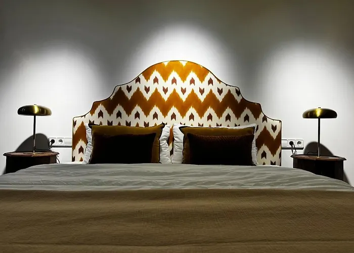 10 Pax Downtown The Emir's Free Parking 빌라