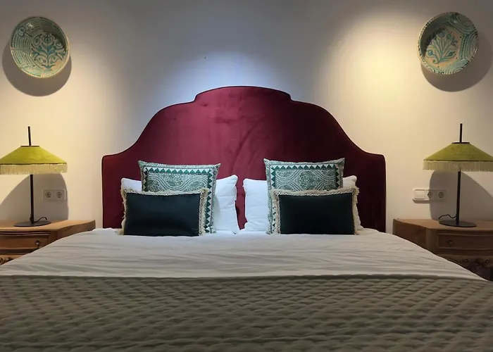 10 Pax Downtown The Emir's Free Parking Villa