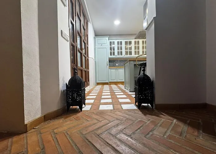 10 Pax Downtown The Emir's Free Parking Villa