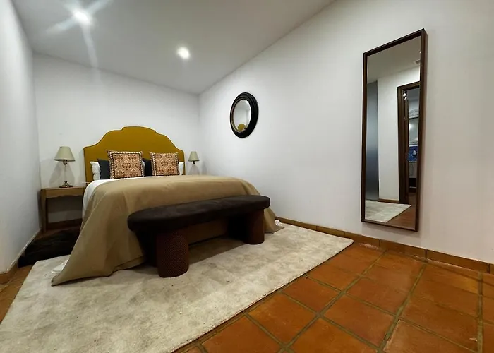 Villa 10 Pax Downtown The Emir's Free Parking