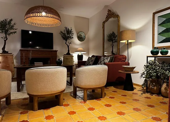 10 Pax Downtown The Emir's Free Parking * Cordoba