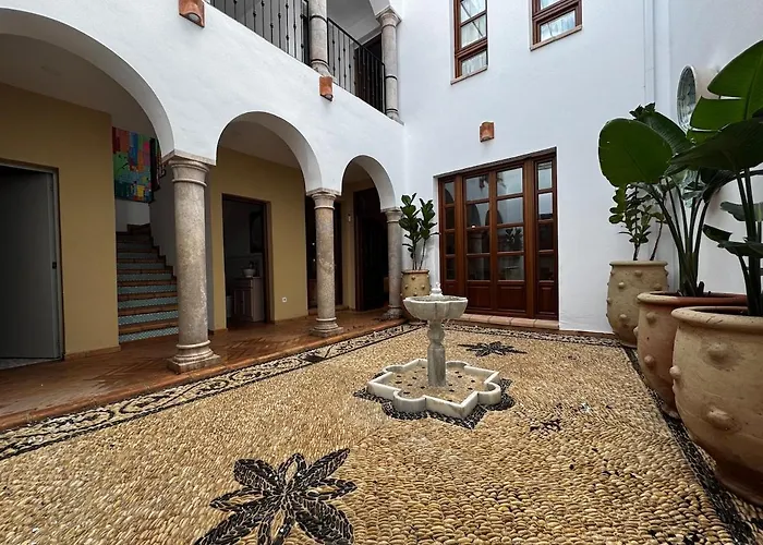 10 Pax Downtown The Emir's Free Parking Villa *