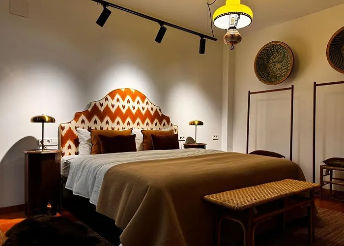 Villa 10 Pax Downtown The Emir's Free Parking *