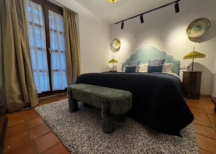 Villa 10 Pax Downtown The Emir's Free Parking *