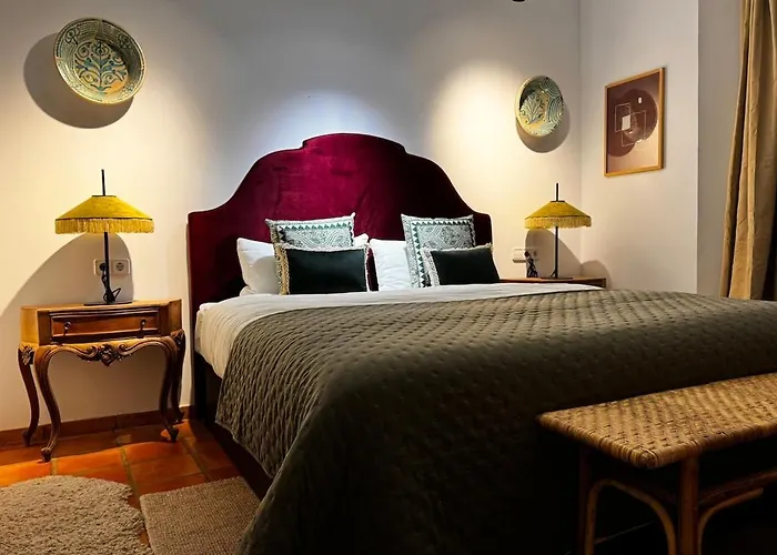 Villa 10 Pax Downtown The Emir's Free Parking *