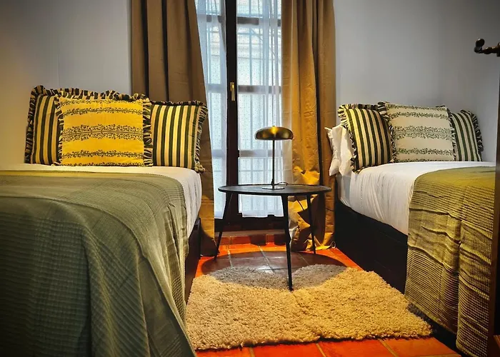 10 Pax Downtown The Emir's Free Parking Villa Córdoba