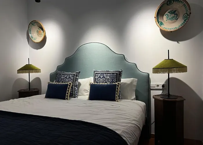 10 Pax Downtown The Emir's Free Parking Villa