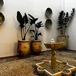 10 Pax Downtown The Emir's Free Parking Villa *