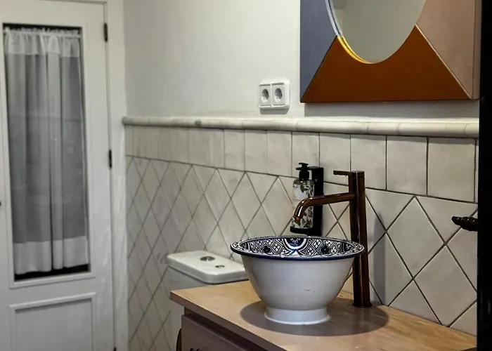 别墅 10 Pax Downtown The Emir's Free Parking *